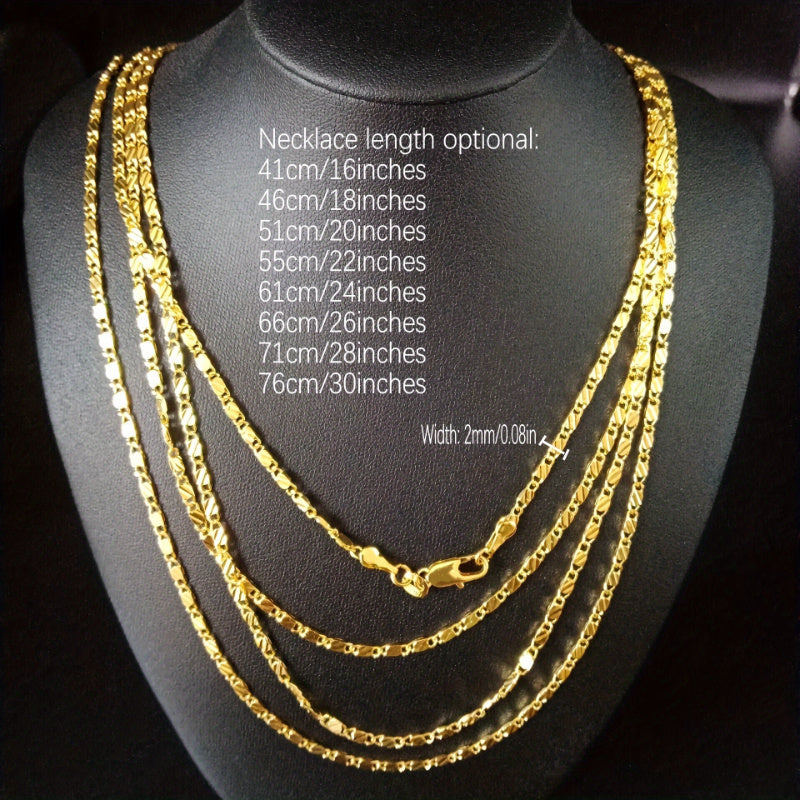 Collar de cadena plana de 14 quilates con resplandor dorado