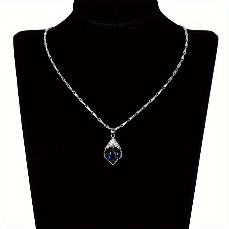 Collar de plata de ley con circonita azul en forma de lágrima