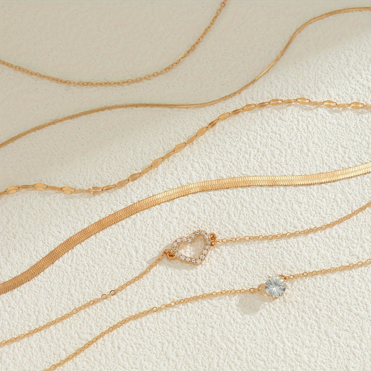Conjunto de 6 delicados collares con cadena de serpiente en capas y colgante de corazón