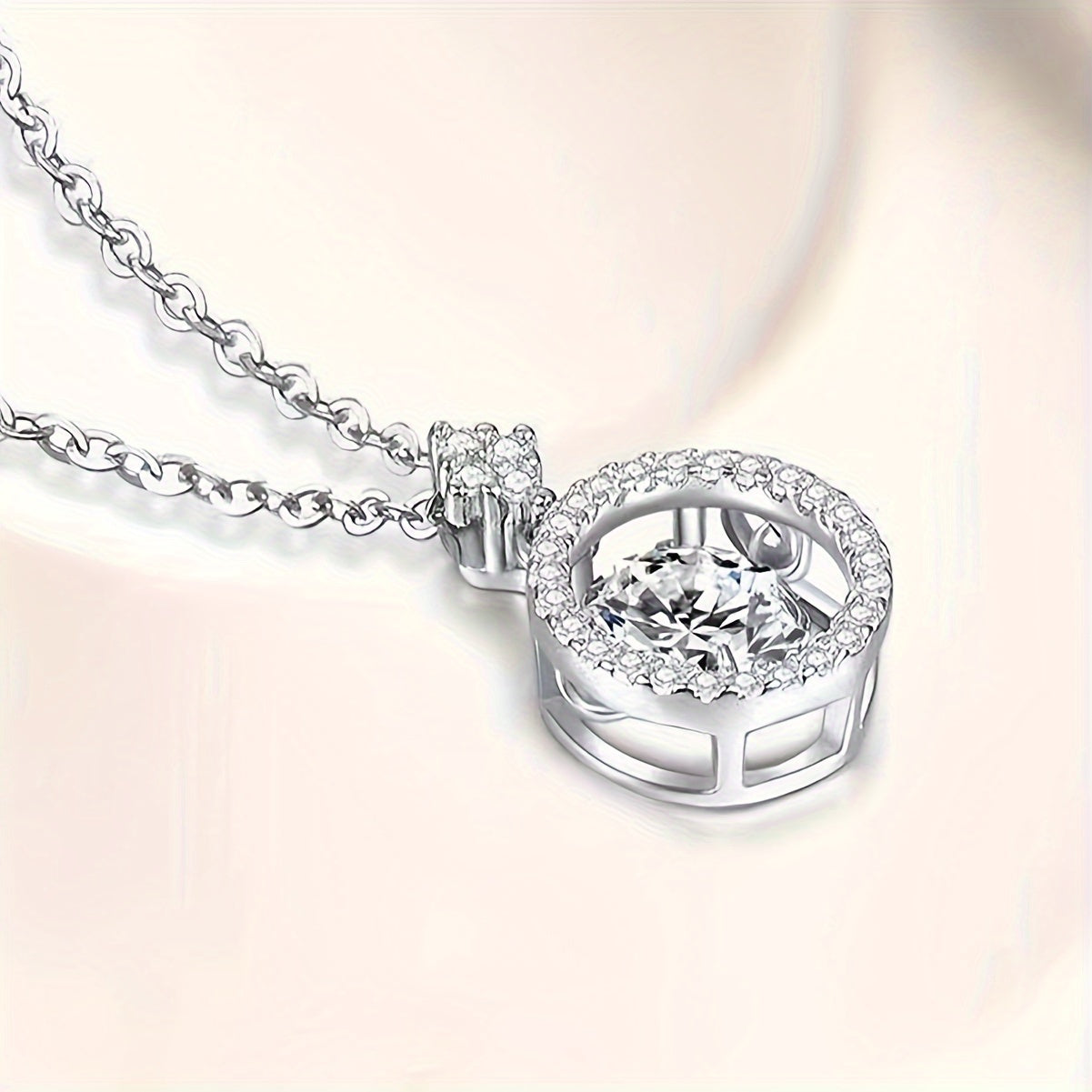 Colgante de moissanita con resplandor estelar