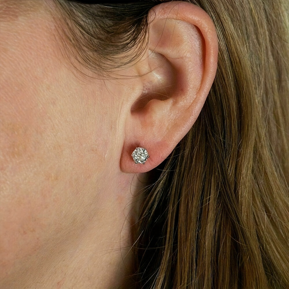 Pendientes de moissanita Radiant Elegance