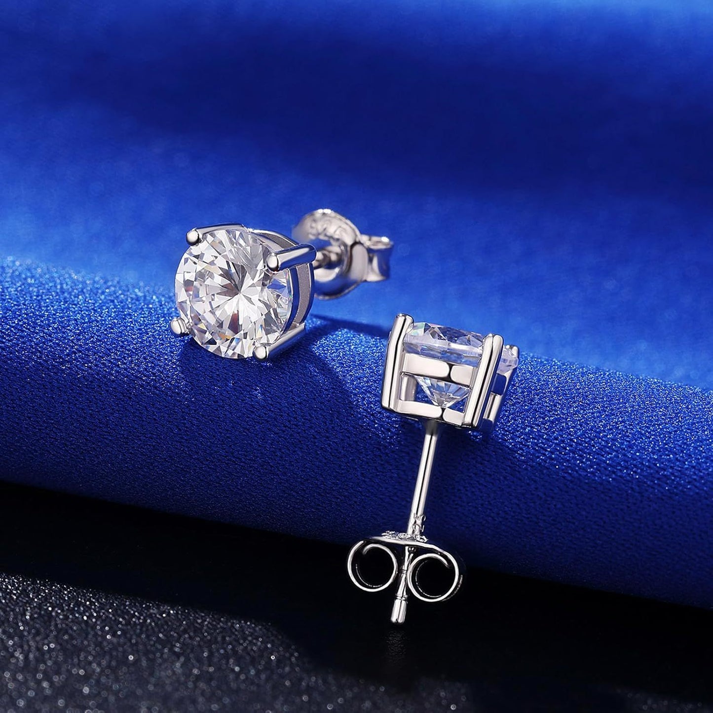 Pendientes de plata de ley con moissanita brillante