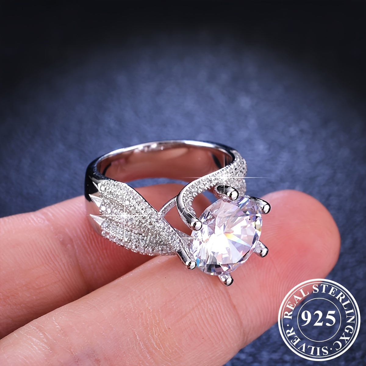 Elegancia radiante: anillo de plata esterlina con moissanita de 3 quilates