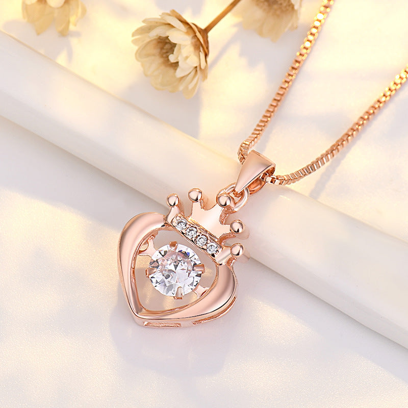 Collar con colgante de corona de moissanita Regal Radiance