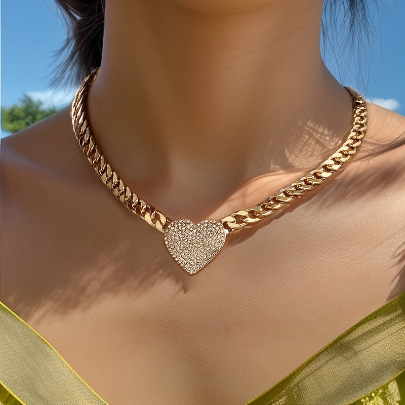 Collar con colgante de diamantes de imitación en forma de corazón estilo punk chic