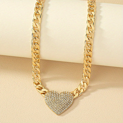 Collar con colgante de diamantes de imitación en forma de corazón estilo punk chic