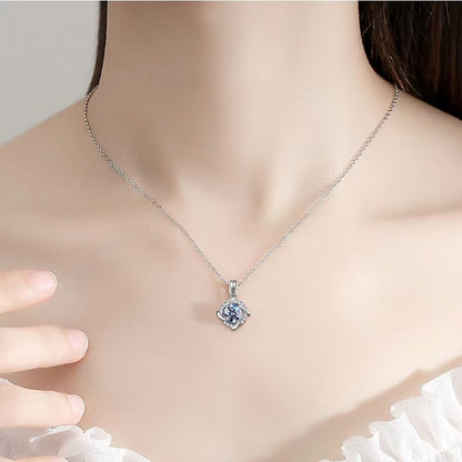 Collar con colgante de molino de viento de plata de ley S925 de moissanita de 1 ct