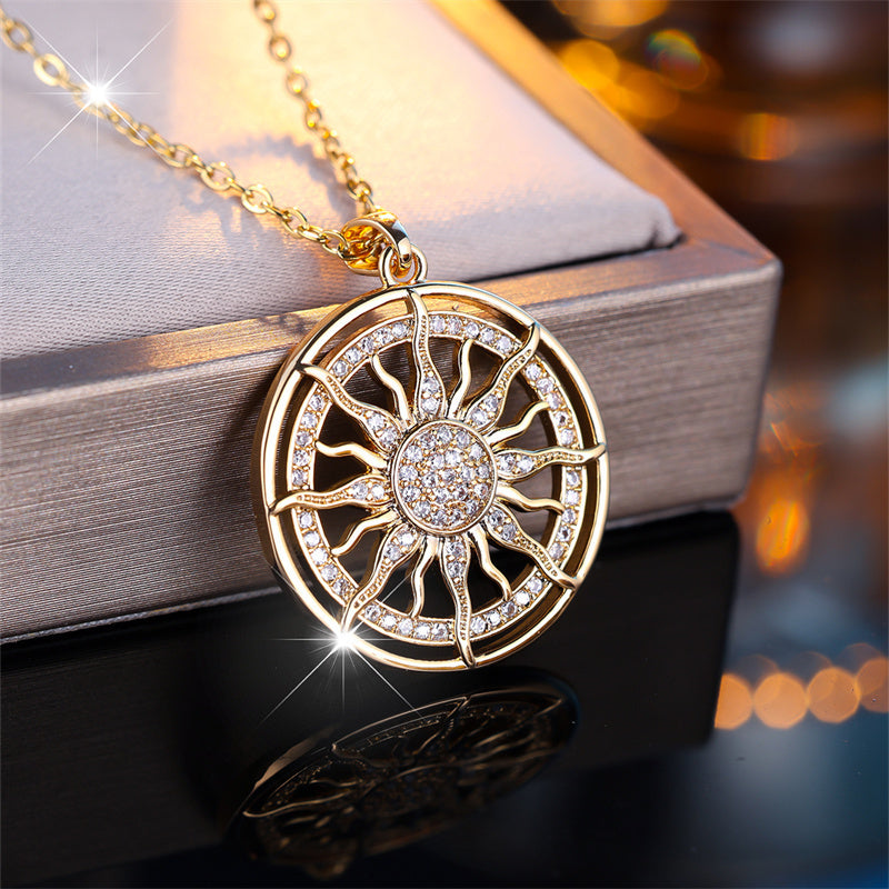 Collar con colgante de sol radiante