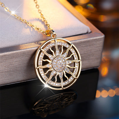 Collar con colgante de sol radiante