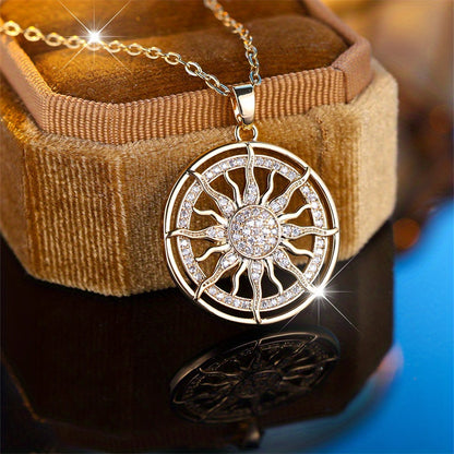 Collar con colgante de sol radiante