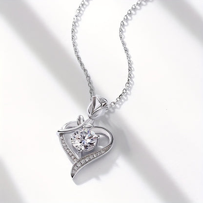 Colgante de moissanita de amor eterno