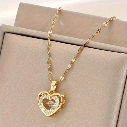 Collar con colgante de corazón de circonita bañado en oro de 18 quilates de inspiración vintage