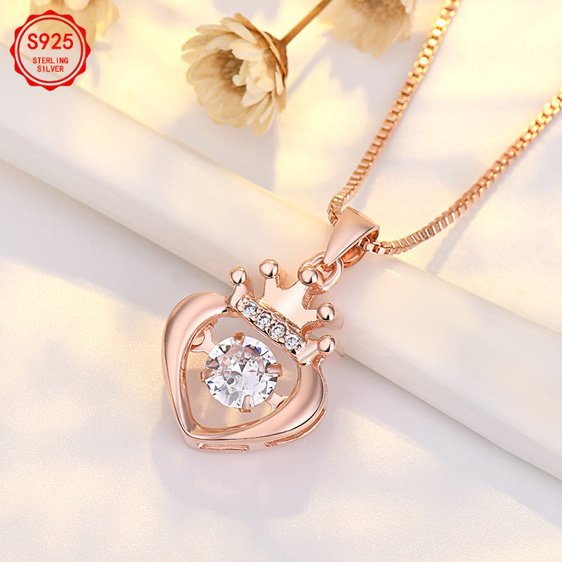 Collar con colgante de corona de moissanita Regal Radiance