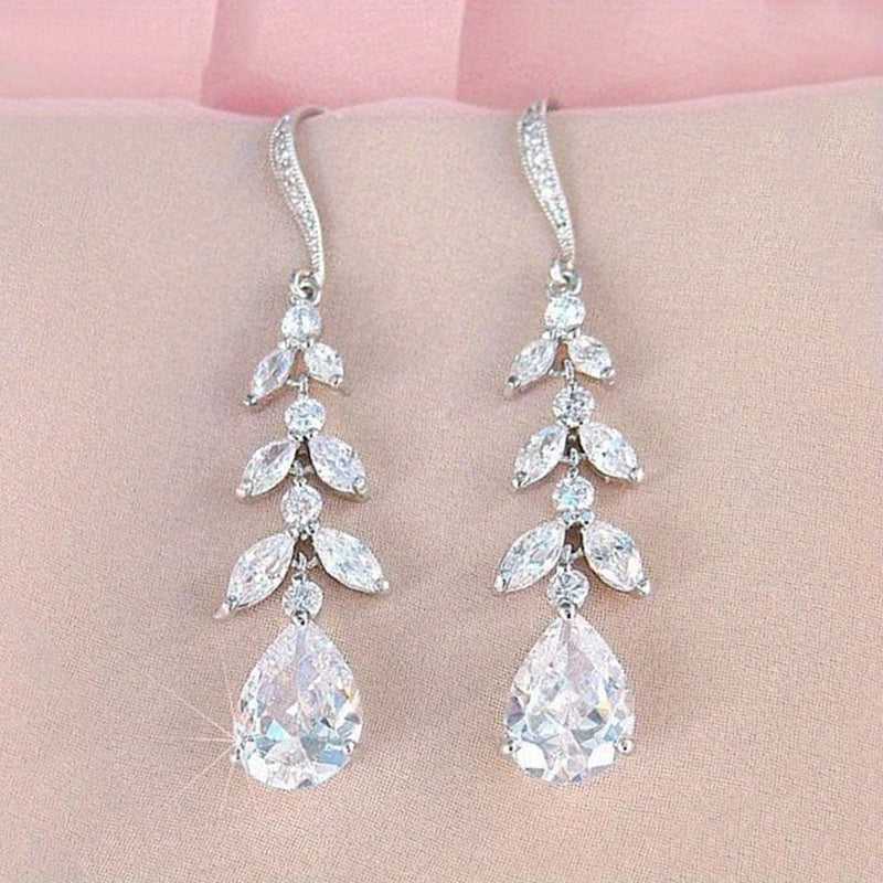 Pendientes de cobre plateado con circonitas en forma de lágrima estilo Y2K