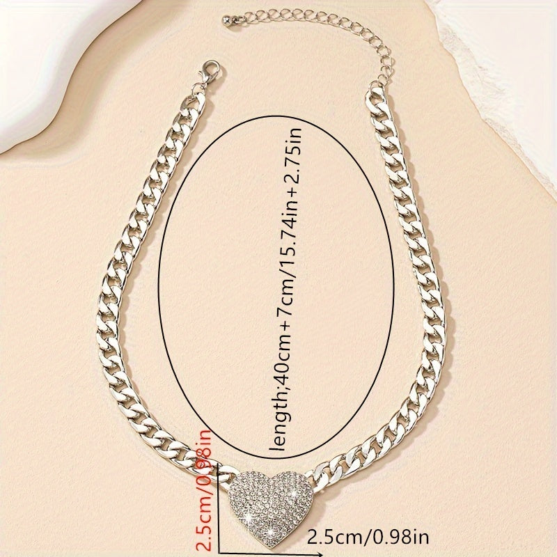 Collar con colgante de diamantes de imitación en forma de corazón estilo punk chic
