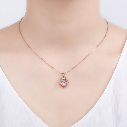 Collar con colgante de corona de moissanita Regal Radiance