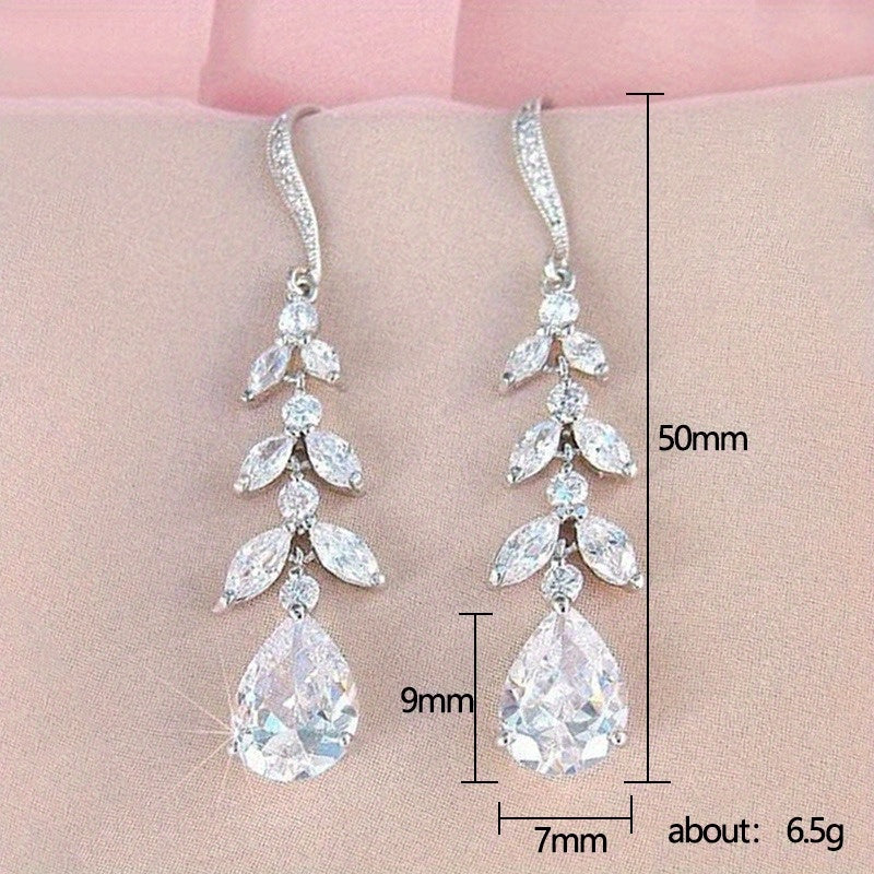 Pendientes de cobre plateado con circonitas en forma de lágrima estilo Y2K