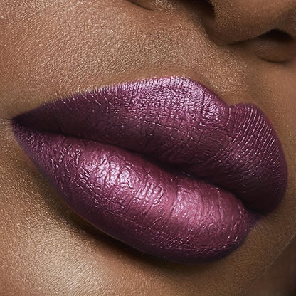 KAFURUX Shiny pearlescent finish lipstick in violet – moisturizing purple lip tint for UK fashionistas
